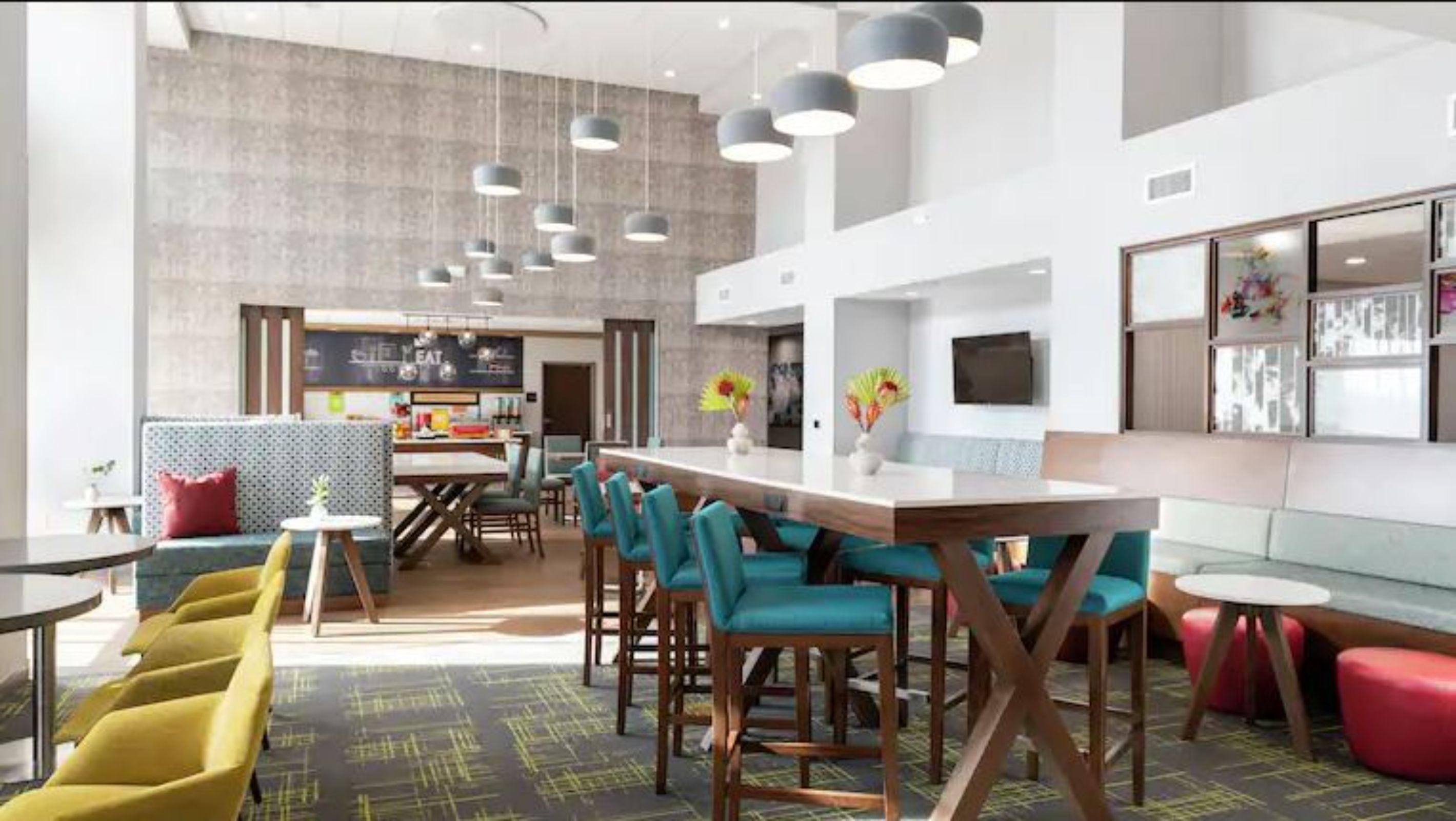 Hampton Inn Newark Airport Exterior foto