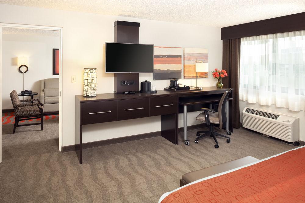 Hampton Inn Newark Airport Exterior foto